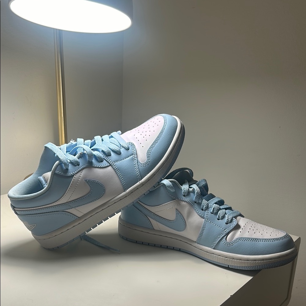 Nike Blue and White Sneakers Classic Design